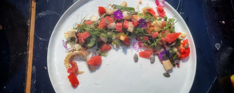Matjes-Salat mit Wassermelonendressing